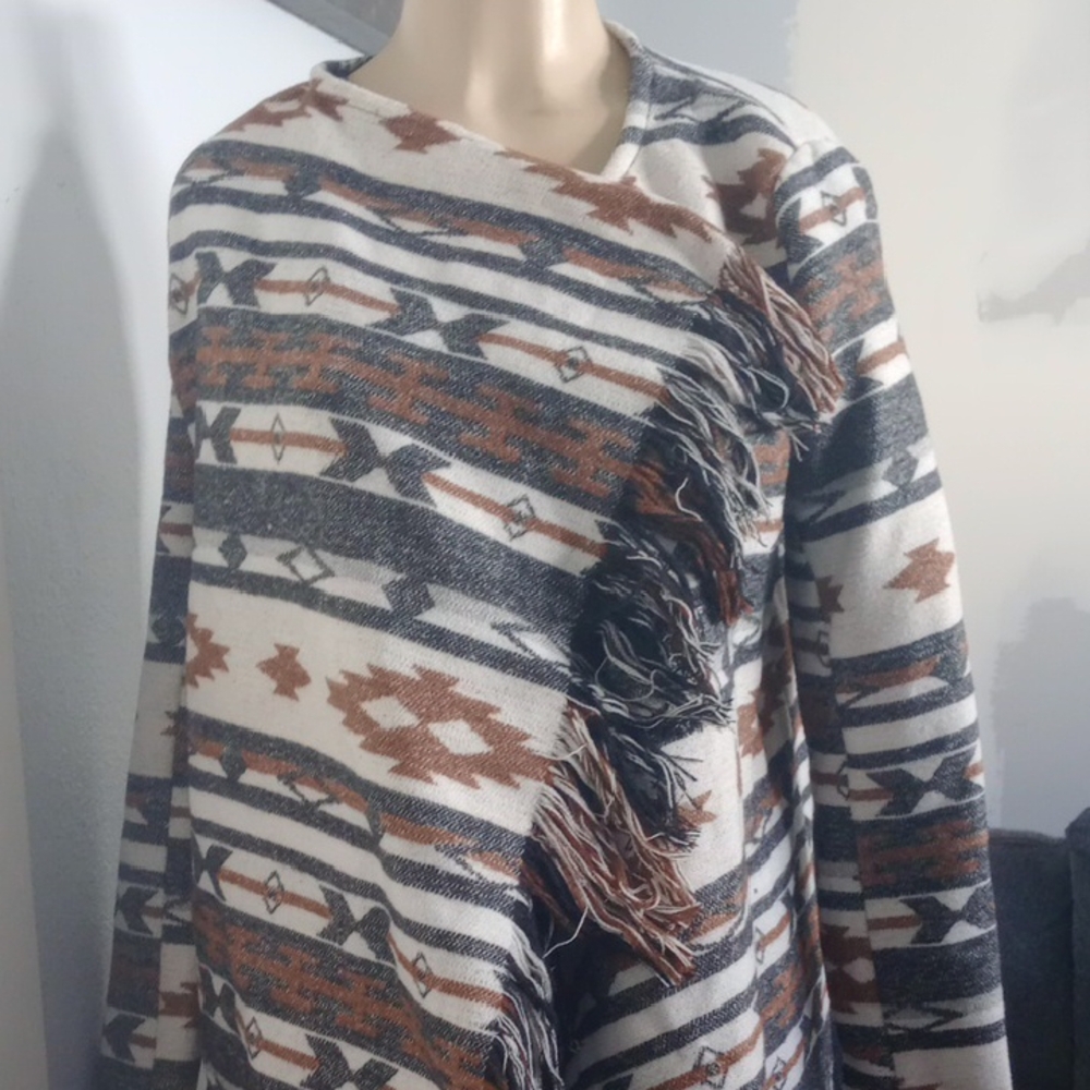Southwestern Patterned Fringe Poncho Me Jane Size M